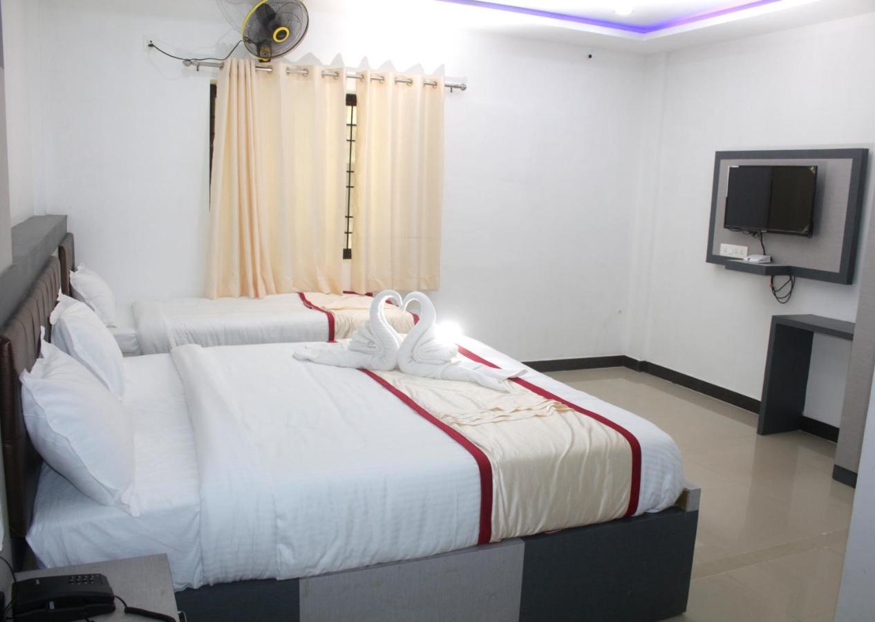Hotel Shawrya The Grand Madikeri Esterno foto