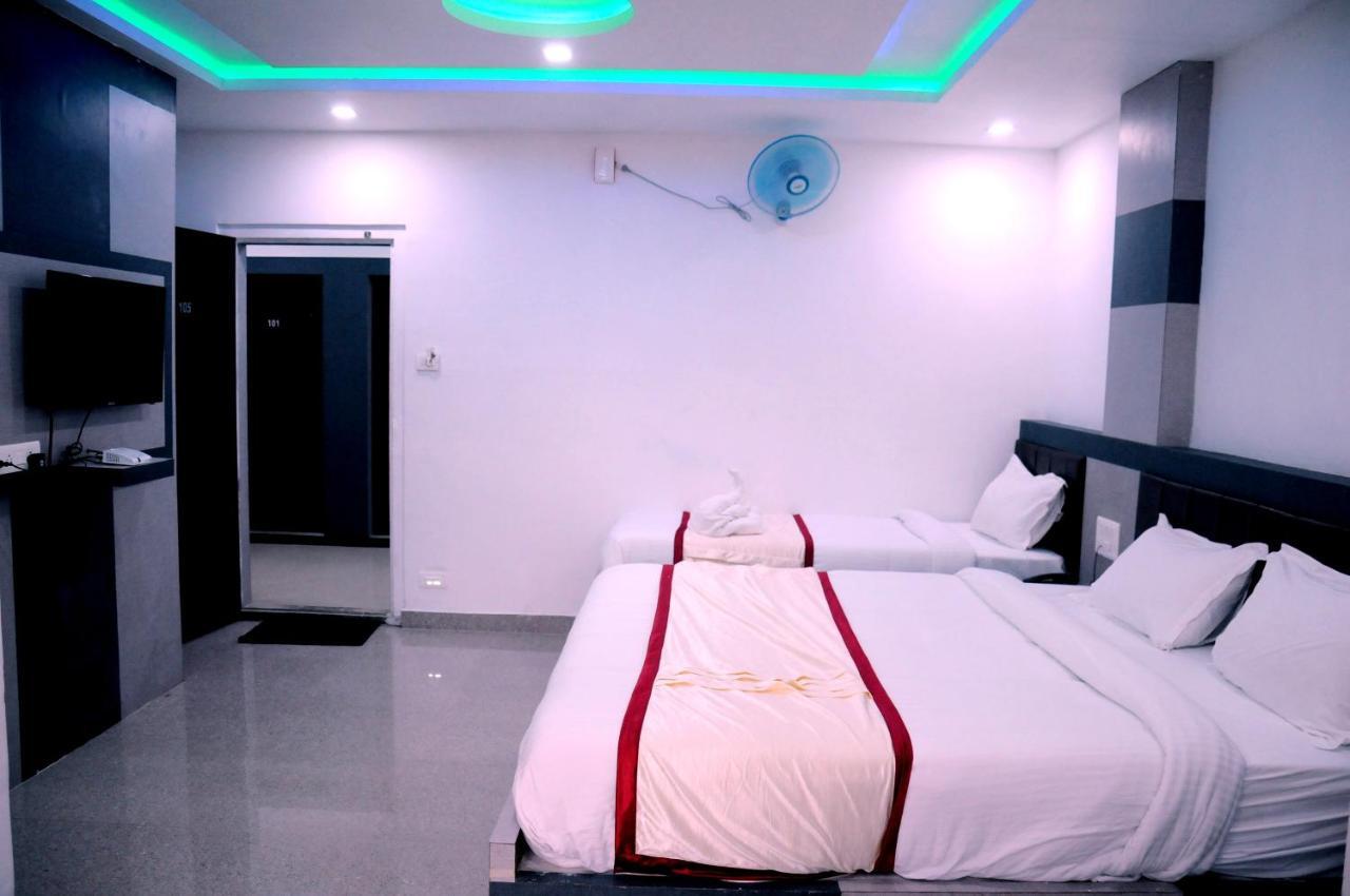 Hotel Shawrya The Grand Madikeri Esterno foto