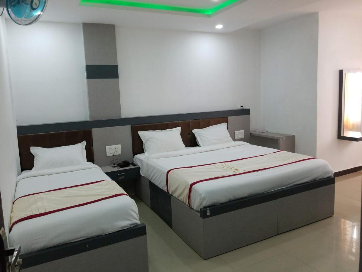 Hotel Shawrya The Grand Madikeri Esterno foto