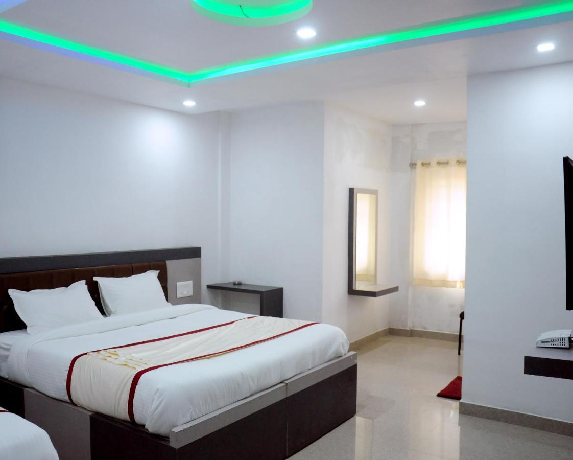 Hotel Shawrya The Grand Madikeri Esterno foto