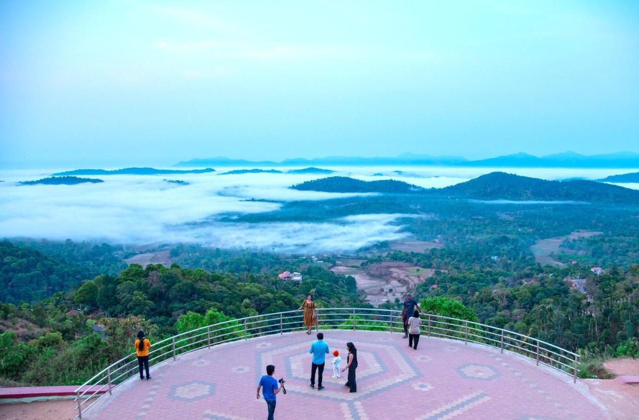 Hotel Shawrya The Grand Madikeri Esterno foto