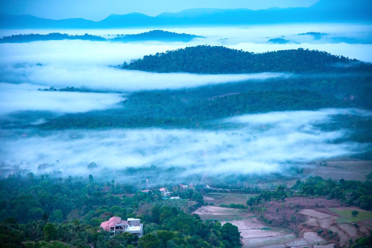 Hotel Shawrya The Grand Madikeri Esterno foto