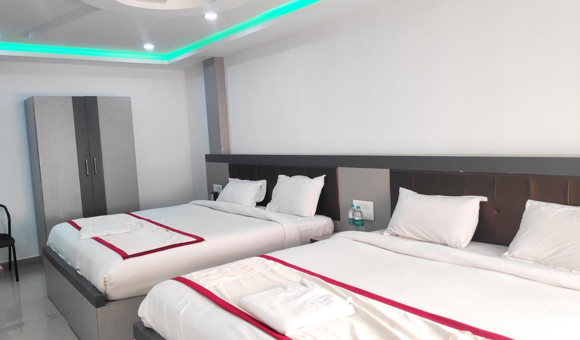Hotel Shawrya The Grand Madikeri Esterno foto