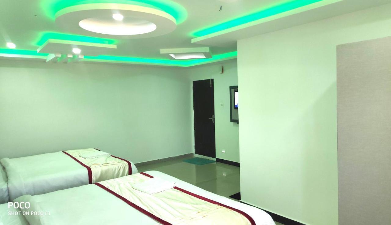Hotel Shawrya The Grand Madikeri Esterno foto