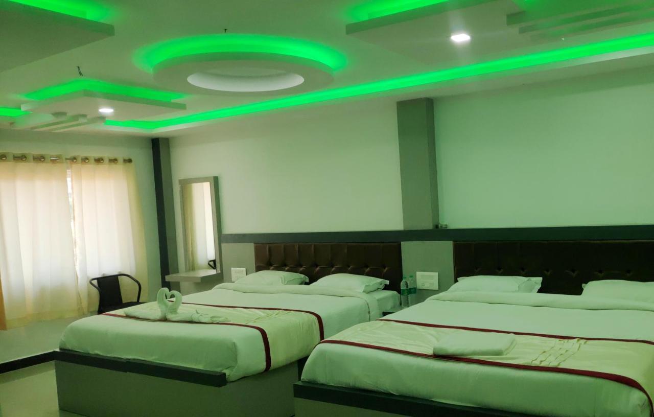 Hotel Shawrya The Grand Madikeri Esterno foto